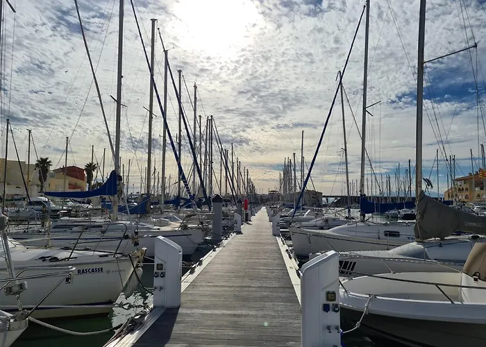 Beau T2 Climatise Pour 4 Pers Avec Parking, Proche A Port - Fr-1-727-6 *